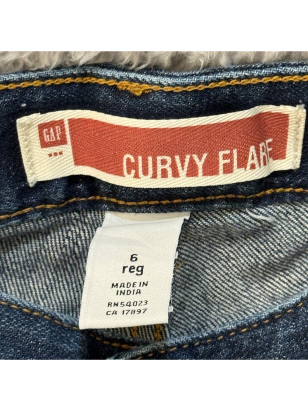 Gap Curvy Flare Jeans Women's Size 6 R Dark Wash Medium Rise Y2K - Picture 6 of 8
